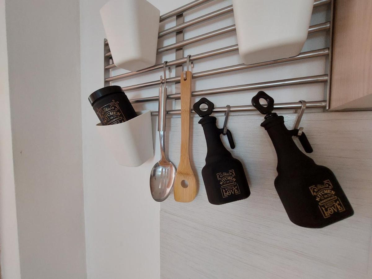 Suite Elena Nedelisce Bagian luar foto