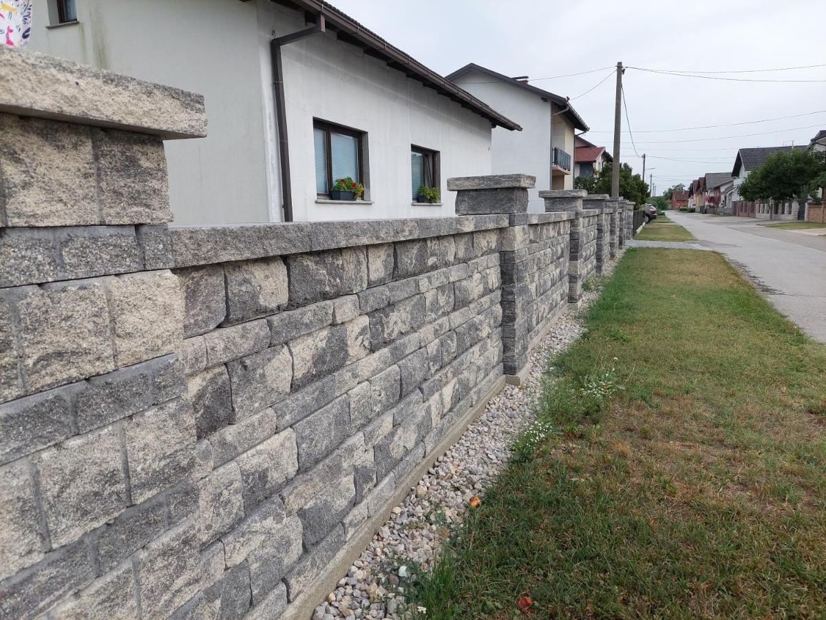 Suite Elena Nedelisce Bagian luar foto